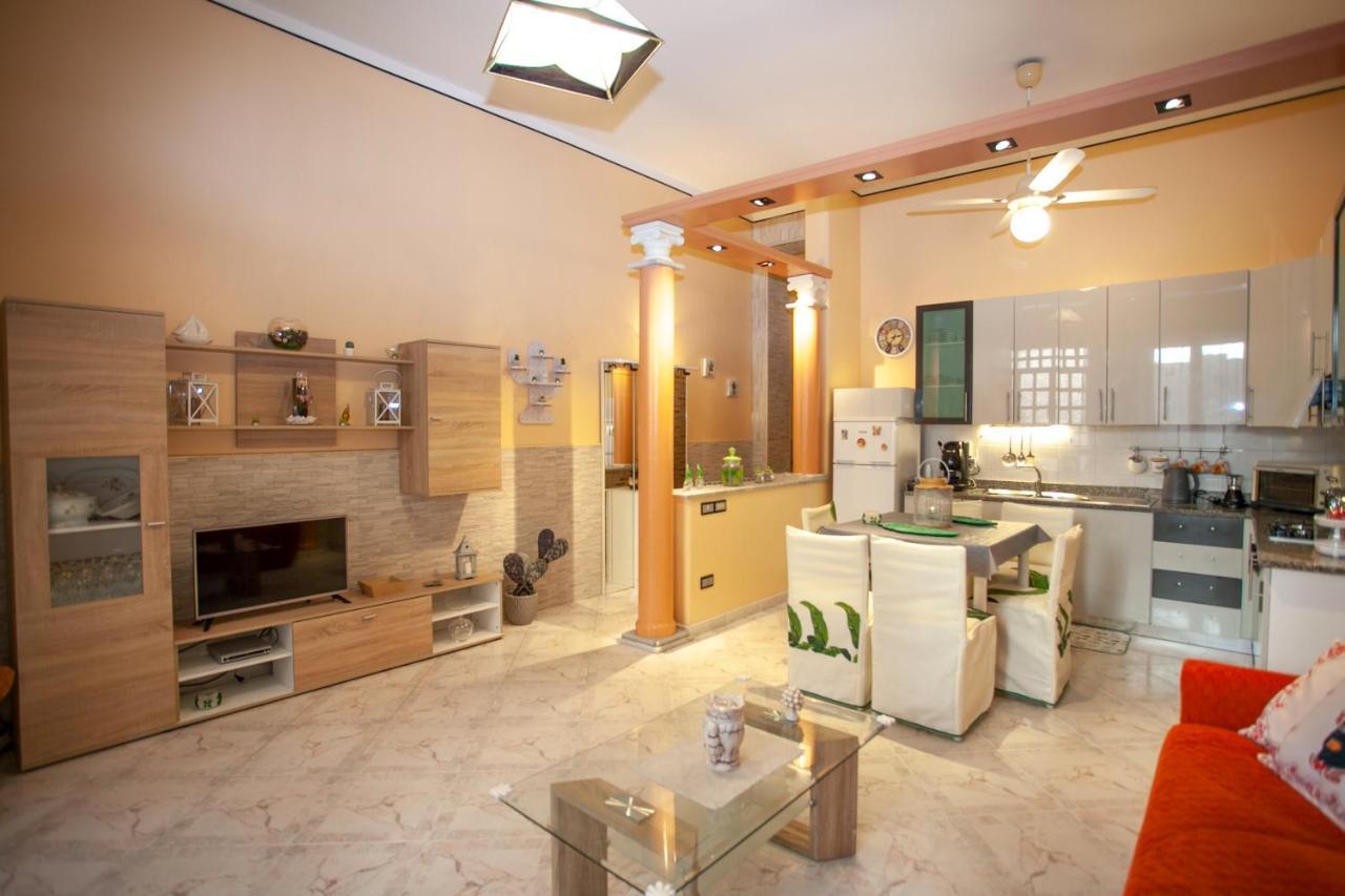 Apartament Casa Rosamaria Giardini-Naxos Zewnętrze zdjęcie